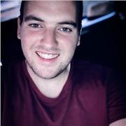 Buena persona, conocimiento, adaptable, flexibilidad horaria y simpático